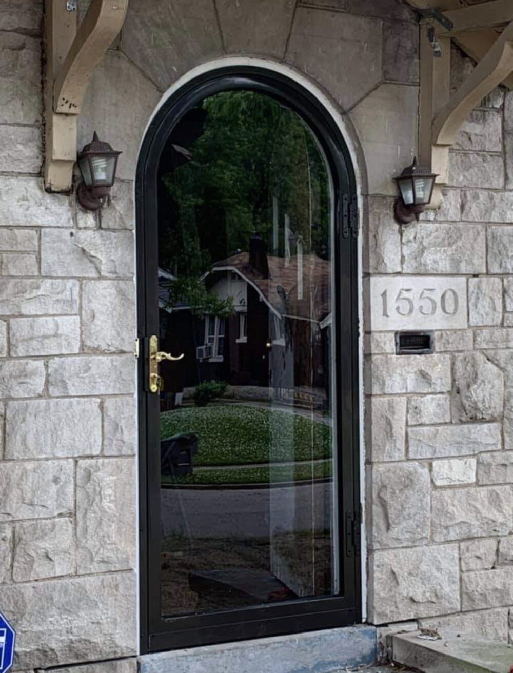 6CCE3E84-52A3-47C4-9C96-7EA885A53933